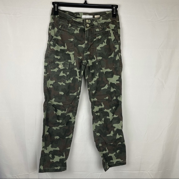 Anthropologie Pants - Anthropologie Camouflage Ankle Crop Pants - Olive & Dark Green